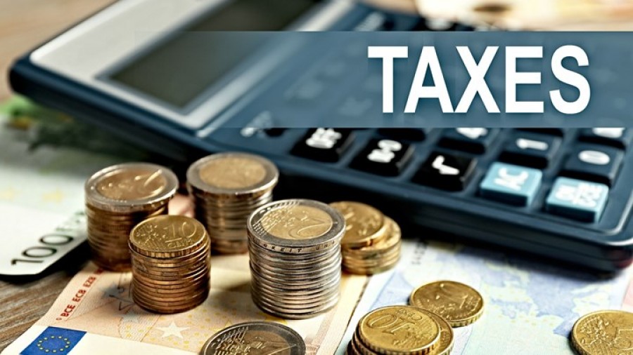 Μέτρα 3,5 δισ. ευρώ με έμφαση σε τουριστικές και εποχικές επιχειρήσεις - Πόσο μειώνεται η προκαταβολή φόρου, για ποιους μηδενίζεται