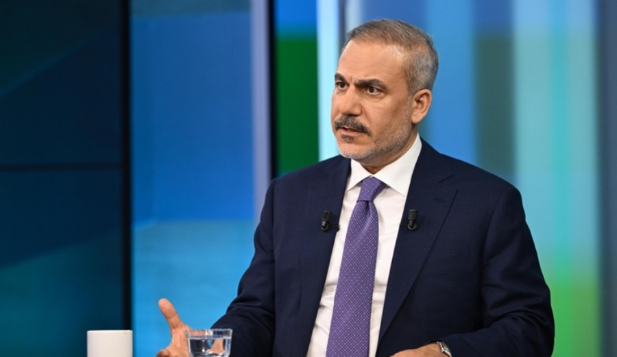 Fidan: Η Τουρκία αναλαμβάνει ρόλο εγγυητή για  την ενότητα και την ακεραιότητα της Συρίας