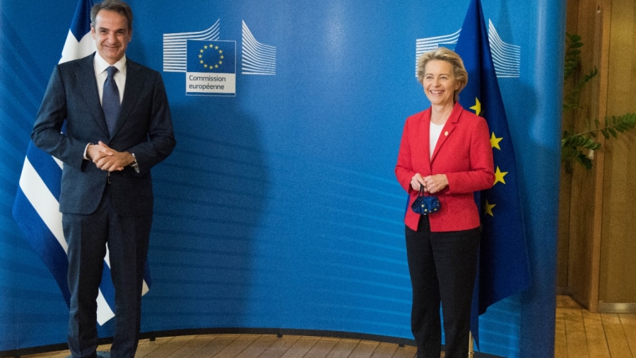 Επιστολή Μητσοτάκη σε von der Leyen: Το ευρωπαϊκό πιστοποιητικό εμβολισμού για τους άνω των 60 ετών να συνδεθεί με την γ' δόση