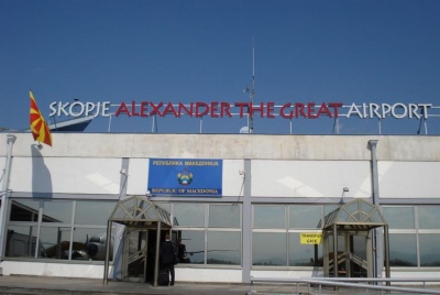 πΓΔΜ: Εντός των ημερών η αλλαγή των πινακίδων στο αεροδρόμιο και τον αυτοκινητόδρομο