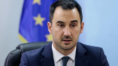 Χαρίτσης: Αντί για έκκληση για εθελοντές η κυβέρνηση να προσλάβει γιατρούς και νοσηλευτές