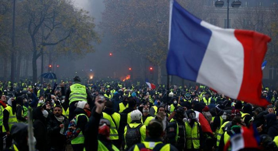 Γαλλία: Το 60% των πολιτών ζητούν να σταματήσουν οι κινητοποιήσεις των Κίτρινων Γιλέκων