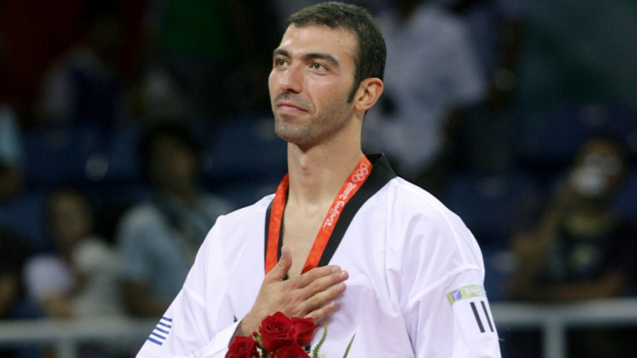 Με ένα ιδιαίτερο σκίτσο αποχαιρετά η Έφη Αχτσιόγλου τον Αλέξανδρο Νικολαΐδη