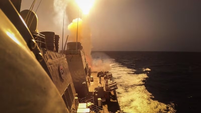 Houthis: Εξαπολύσαμε έξι επιθέσεις σε πλοία και ισραηλινούς στόχους μέσα σε τρεις μέρες