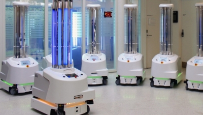 Η ΕΕ ρίχνει στη μάχη κατά του κορωνοϊού το νέο όπλο: Ρομπότ απολύμανσης νοσοκομείων