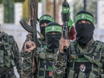 Μόνιμη κατάπαυση πυρός ζητά η Hamas για να απελευθερώσει Ισραηλινούς ομήρους