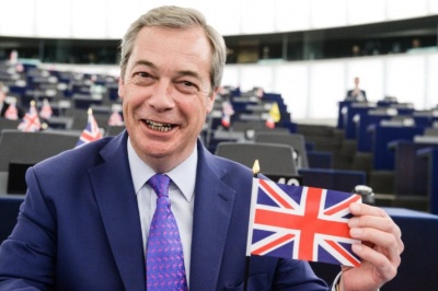 Βρετανία - Ευρωεκλογές: Σαρώνει o Farage στις δημοσκοπήσεις, καταποντίζονται οι Συντηρητικοί της May