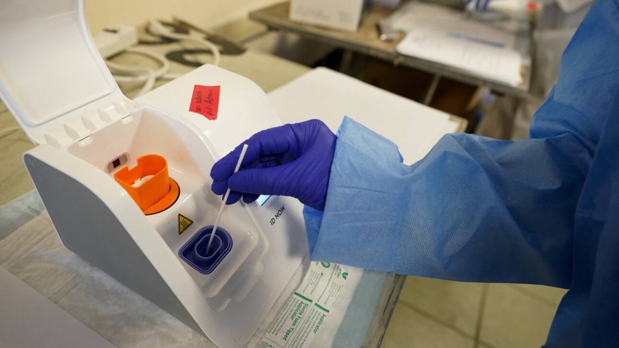 ΠΟΥ: Μόνον ένας υποτύπος της παραλλαγής Δέλτα θεωρείται «ανησυχητικός»