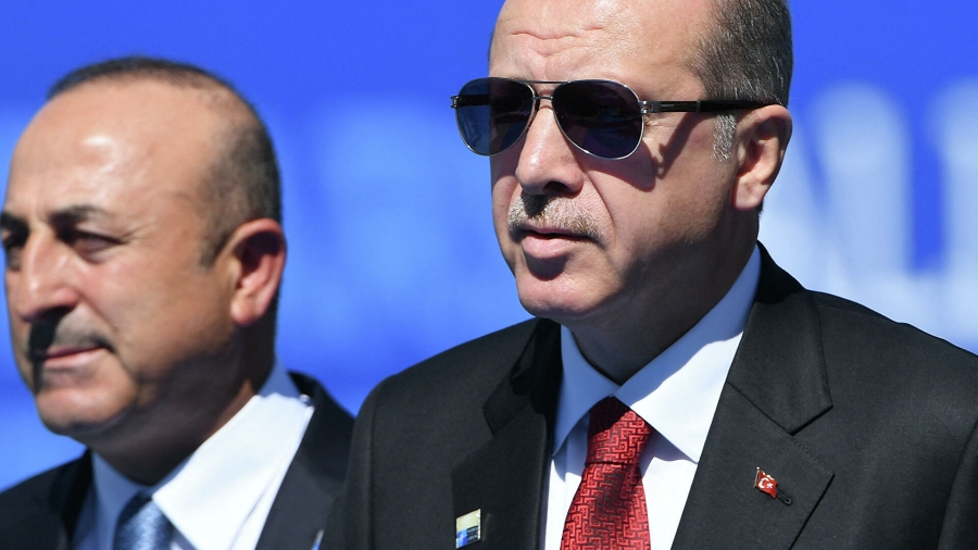 Παρασκήνιο για την απέλαση των πρεσβευτών - Ο Cavusoglu απείλησε τον Erdogan με... παραίτηση - Ο επίμαχος διάλογος