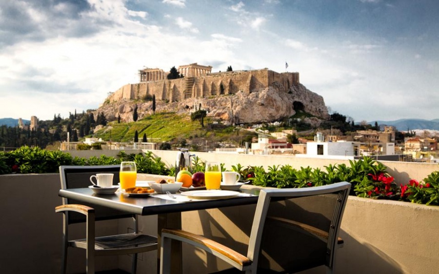 Στάσιμη η απόδοση των ξενοδοχείων της Αθήνας παρά την αύξηση των αφίξεων επισκεπτών στο αεροδρόμιο