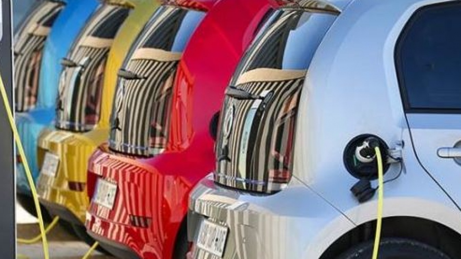 Πρόγραμμα «Κινούμαι Ηλεκτρικά ΙΙΙ»: Επεκτείνεται για τρεις μήνες - Έως 31/3/2026 οι αιτήσεις