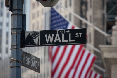 Εκροές στις μετοχές της Wall Street, για πρώτη φορά σε 4 εβδομάδες