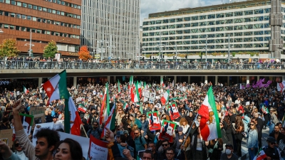 Μεγάλες διαδηλώσεις στο Ιράν: Εισβολή της Δύσης καταγγέλλουν οι Φρουροί της Επανάστασης