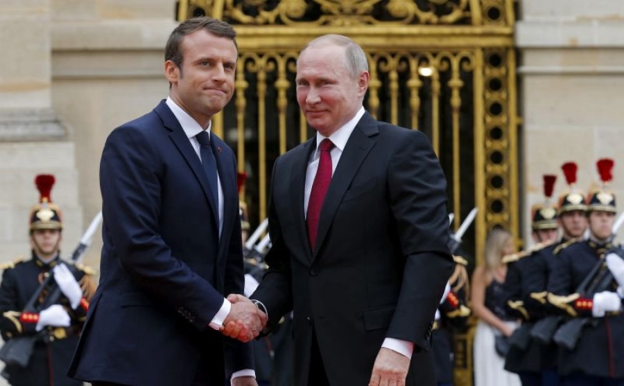 Le Drian (ΥΠΕΞ Γαλλίας): Δεν θα υπάρξουν νέες αεροπορικές επιθέσεις κατά της Συρίας - Κανονικά η επίσκεψη Macron στη Μόσχα