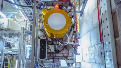 Κρίσιμη ανακάλυψη - Πρωτοποριακή τεχνολογία πυρηνικής σύντηξης καταγράφει χρήση νερού σε πάχος... ανθρώπινης τρίχας