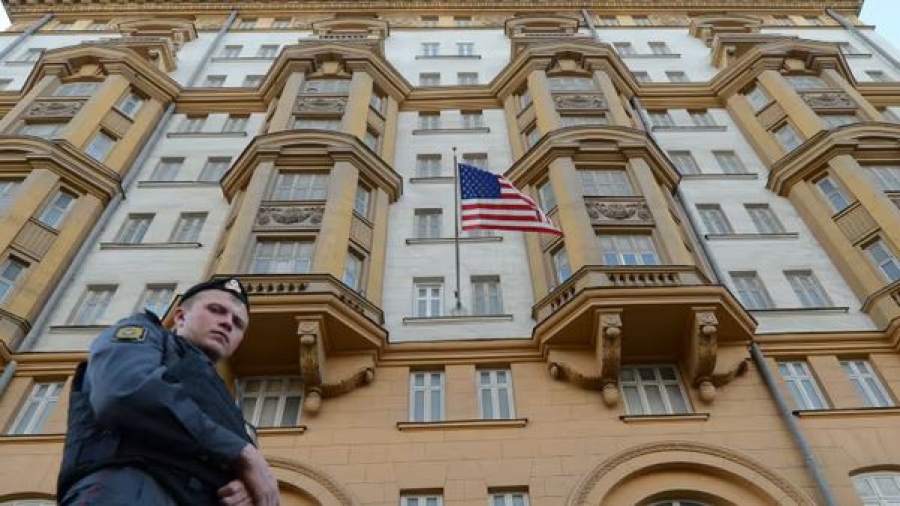 Ο πόλεμος των πρεσβειών – ΗΠΑ: Θα απαντήσουμε αναλόγως στην απέλαση δύο Αμερικανών διπλωματών από τη Ρωσία