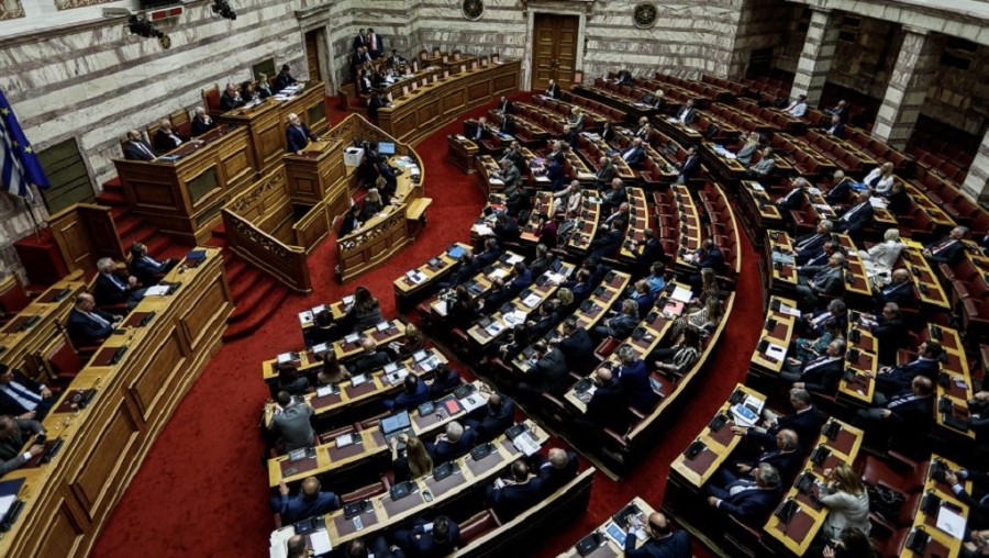 Βουλή: «Όχι» στην άρση ασυλίας 54 βουλευτών του ΣΥΡΙΖΑ για τη Συμφωνία των Πρεσπών