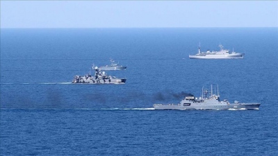 Η Ρωσία ξεκίνησε τις ναυτικές ασκήσεις με Κίνα και Ιράν στο Κόλπο του Ομάν και σκορπά τρόμο στη Δύση