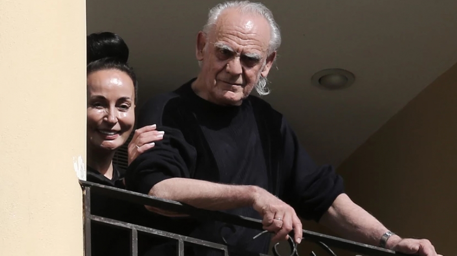 Καταγγελίες από την ξαδέλφη Τσοχατζόπουλου: «Η Βίκυ Σταμάτη έδενε τον Άκη και τον κακομεταχειρίζονταν»