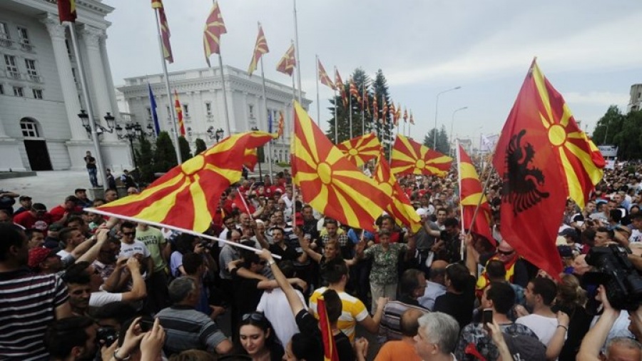 Δύσκολη η μάχη για τον Zaev - Προηγείται το «όχι» στο δημοψήφισμα για τη συμφωνία με Ελλάδα στο 54,1%