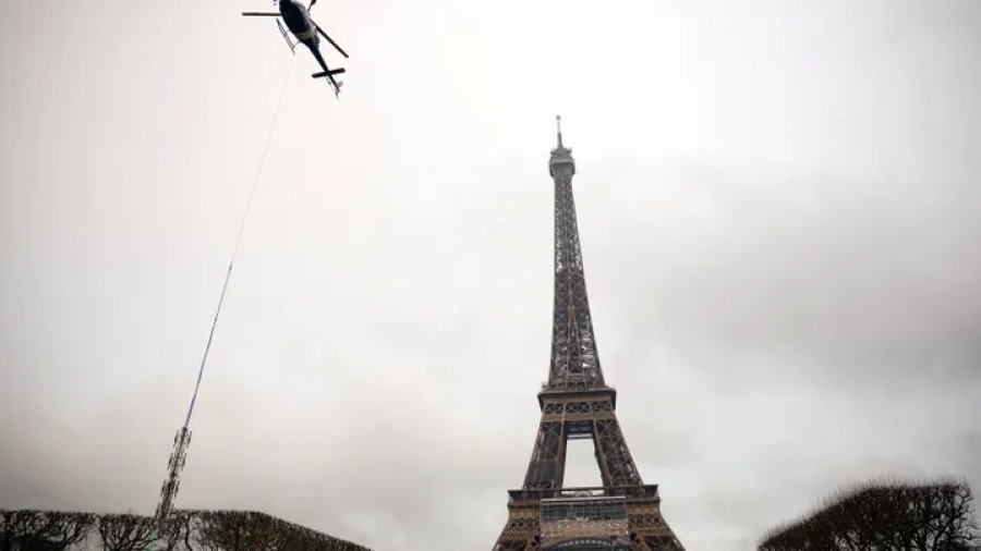 Πώς κατάφερε ο Πύργος του Άιφελ να... ψηλώσει κατά έξι μέτρα;