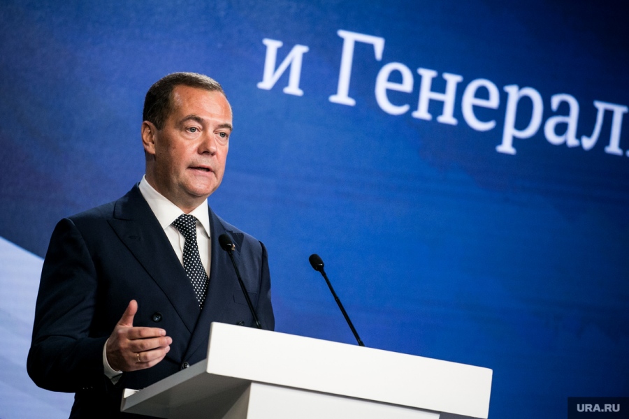 Αφρίζουν… με τις διαπραγματεύσεις οι Ουκρανοί – Medvedev: Μας βολεύει, θα τους πάμε μέχρι τέλους