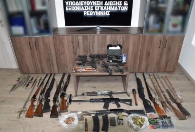 Ρέθυμνο: Εντοπίστηκε βαρύς οπλισμός - Πολεμικά τυφέκια, πιστόλια και υποπολυβόλο