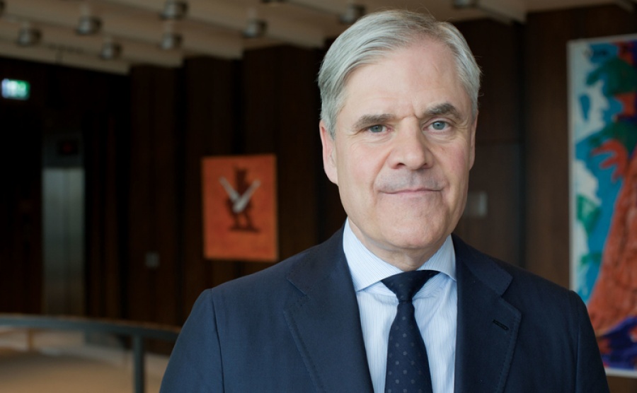 Dombret (πρώην στέλεχος Bundesbank): Επιλύσιμη η διαφωνία Γερμανίας - ΕΚΤ για το QE αλλά θα οδηγήσει σε πολιτικά προβλήματα