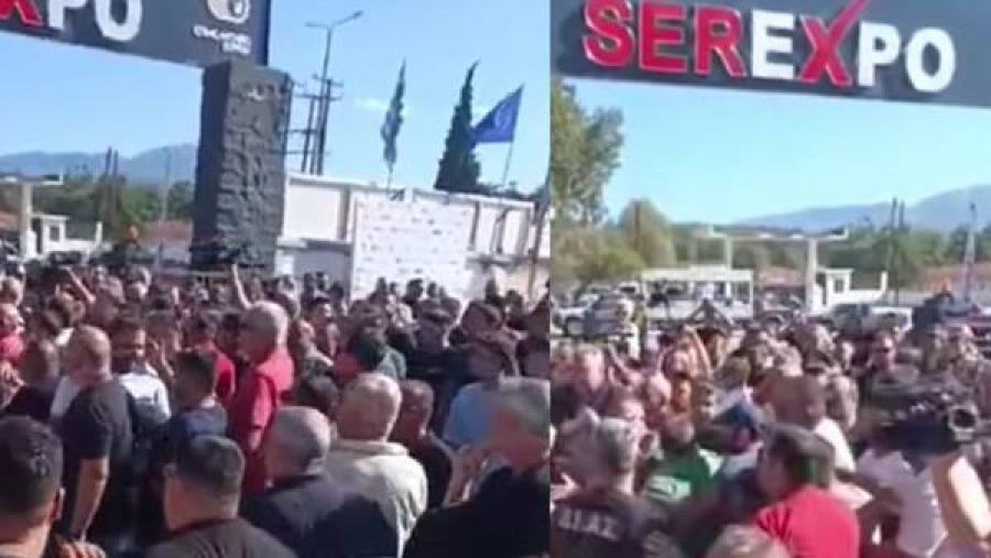 Οργή στις Σέρρες - Αγρότες έριξαν καφέδες και νερά στον υφυπουργό Αγροτικής Ανάπτυξης Γ. Ανδριανό, που φυγαδεύτηκε (video)