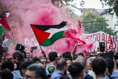 Ιταλία: Τεράστιες πορείες υπέρ της Παλαιστίνης σε Ρώμη, Μιλάνο και Νάπολη