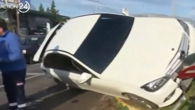 Σοβαρό τροχαίο ατύχημα στη λεωφόρο Μαρκοπούλου - Σύγκρουση δύο οχημάτων