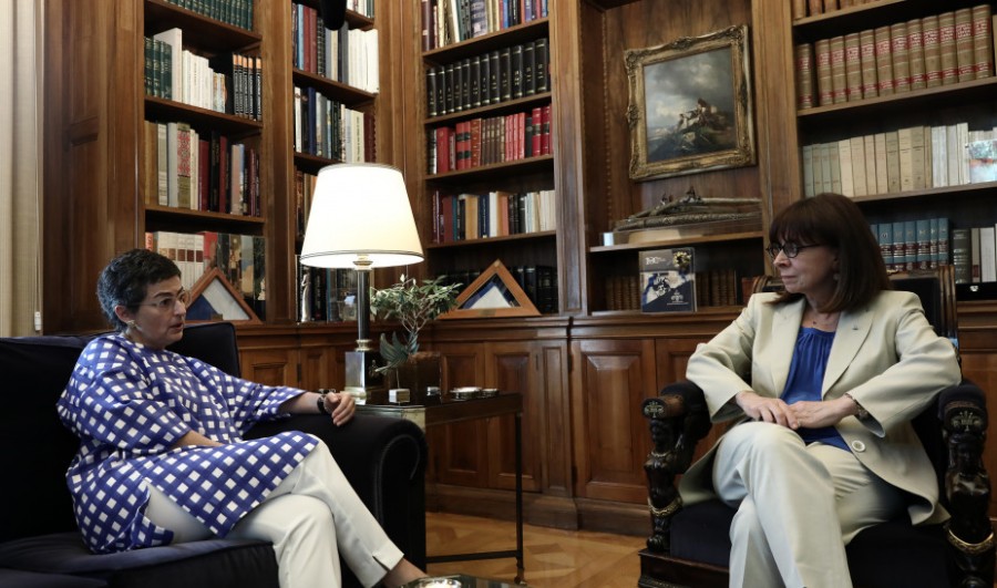 Συνάντηση Σακελλαροπούλου με Ισπανίδα ΥΠΕΞ – Στο επίκεντρο κορωνοϊός και τουρκική προκλητικότητα