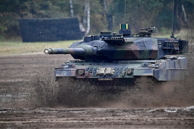 Τα τρία διαφορετικά όπλα των Ρώσων που θα «τρυπήσουν» τα γερμανικά Leopard
