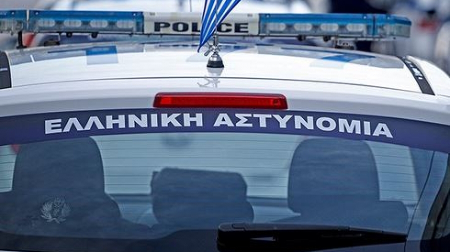 ΕΛ.ΑΣ: Σύλληψη 23χρονου σε δασική περιοχή της Καστοριάς για διακίνηση ναρκωτικών - Εισήλθε παράνομα στη χώρα, τι μετέφερε