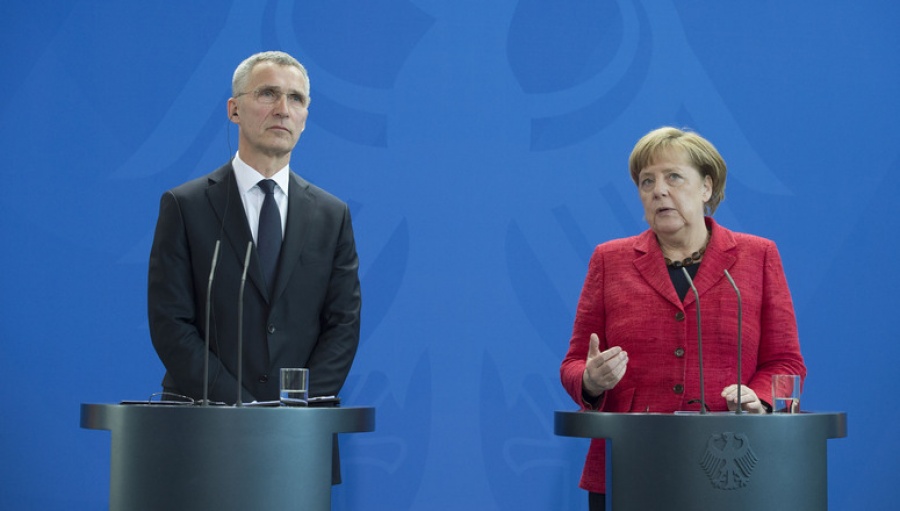 Merkel: Η Γερμανία θα αυξήσει τις αμυντικές της δαπάνες στο 1,5% του ΑΕΠ έως το 2024