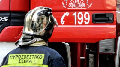 Οριοθετήθηκε η πυρκαγιά στο Δερβένι Κορινθίας – Στο σημείο επίγειες δυνάμεις της Πυροσβεστικής και εναέρια μέσα