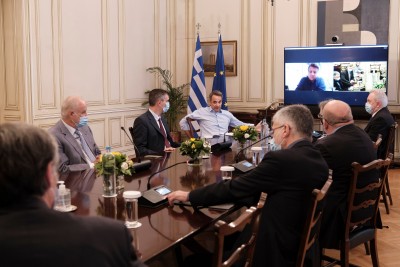 Σύσκεψη υπό τον Κυριάκο Μητσοτάκη με στελέχη της ερευνητικής κοινότητας για τον COVID-19
