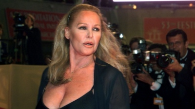 Θύμα απάτης το κορίτσι του «James Bond», Ursula Andress: Είμαι σοκαρισμένη, έχασα 20 εκατ. ευρώ