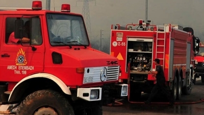 Ζάκυνθος: Σε ύφεση πυρκαγιά σε κατοικημένη περιοχή στο χωριό Καλαμάκι