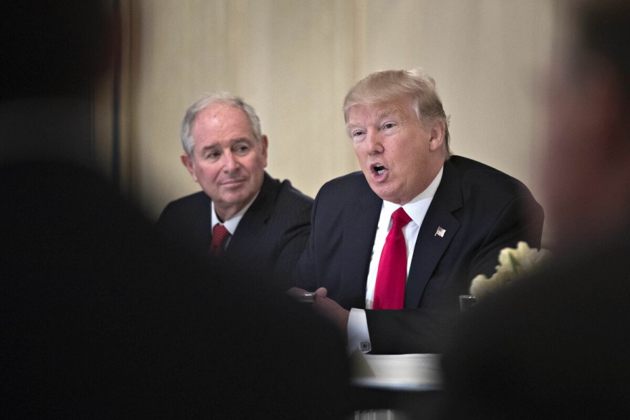 Stephen A. Schwarzman: Ο επικεφαλής της Blackstone υποστηρίζει τον Donald Trump ως «φωνή για την αλλαγή»
