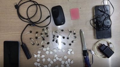 Έρευνα της Δίωξης Ναρκωτικών στις φυλακές Κορυδαλλού -  Κατασχέθηκαν από μαχαίρι και κοκαΐνη μέχρι wifi router