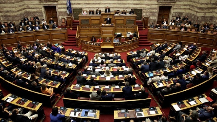 Στην Ολομέλεια της Βουλής ο νέος εκλογικός νόμος -  Απορρίφθηκε η ένσταση αντισυνταγματικότητας ΣΥΡΙΖΑ - ΚΙΝΑΛ