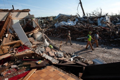 Ανεμοστρόβιλοι και καταιγίδες σαρώνουν τις ΗΠΑ – Τουλάχιστον 11 οι νεκροί, ανυπολόγιστες οι καταστροφές