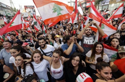 Στην κόψη του ξυραφιού ο Λίβανος - Πυκνώνουν οι αντικυβερνητικές διαδηλώσεις