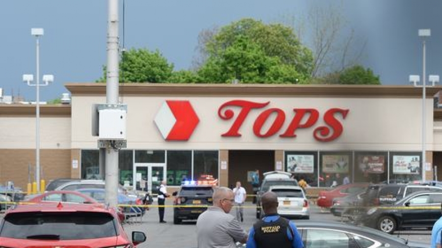 ΗΠΑ: Δέκα οι νεκροί από τα πυρά 18χρονου σε σουπερμάρκετ στο Μπάφαλο