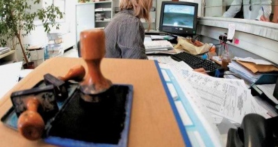 «Σφαγή» στο Δημόσιο... Επτά χρόνια επιπλέον για προαγωγή, αξιολόγηση - κόφτης και «μπλόκο» στους αρνητές