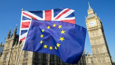 Αρχίζει ο εμπορικός πόλεμος Βρετανίας - ΕΕ; - Με δασμούς απειλούν οι Βρυξέλες την κυβέρνηση Johnson