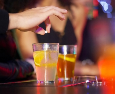 Βιασμός στη Θεσσαλονίκη: «Σύστημα» το είχε ο διοργανωτής των πάρτι – «Συνέβη και σε μένα», κατήγγειλε 30χρονη