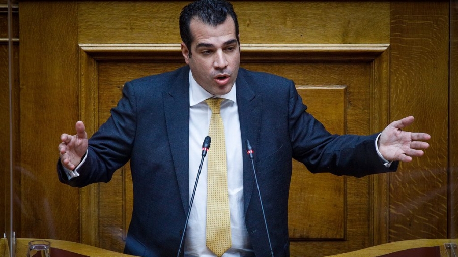 Πλεύρης: Χυδαίο ψεύδος ότι γίνονται επιλεκτικές διακομιδές σε ΜΕΘ - Έως 2,5 ημέρες η παραμονή διασωληνωμένου εκτός ΜΕΘ