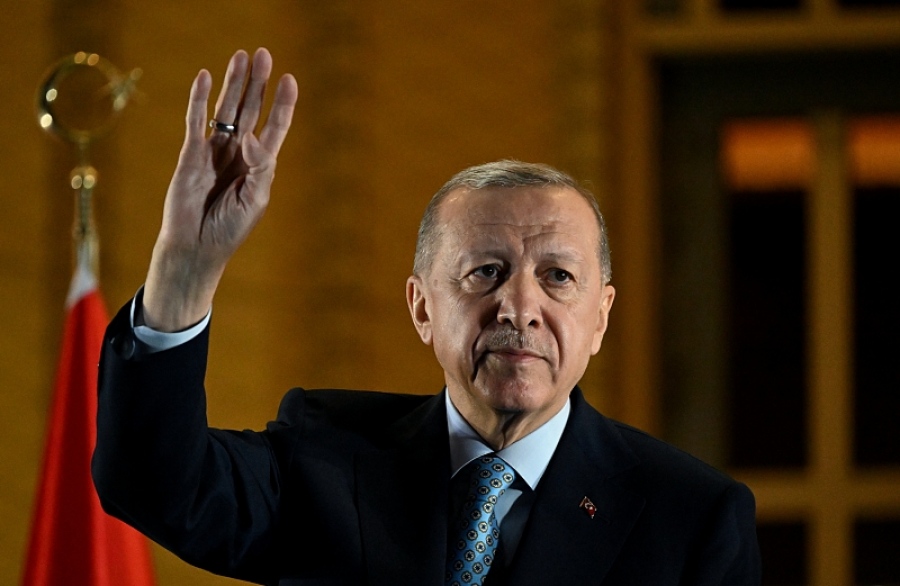 Η Δύση περιμένει την επόμενη κίνηση του πανίσχυρου Erdogan και εάν θα πάει πιο κοντά στον Putin